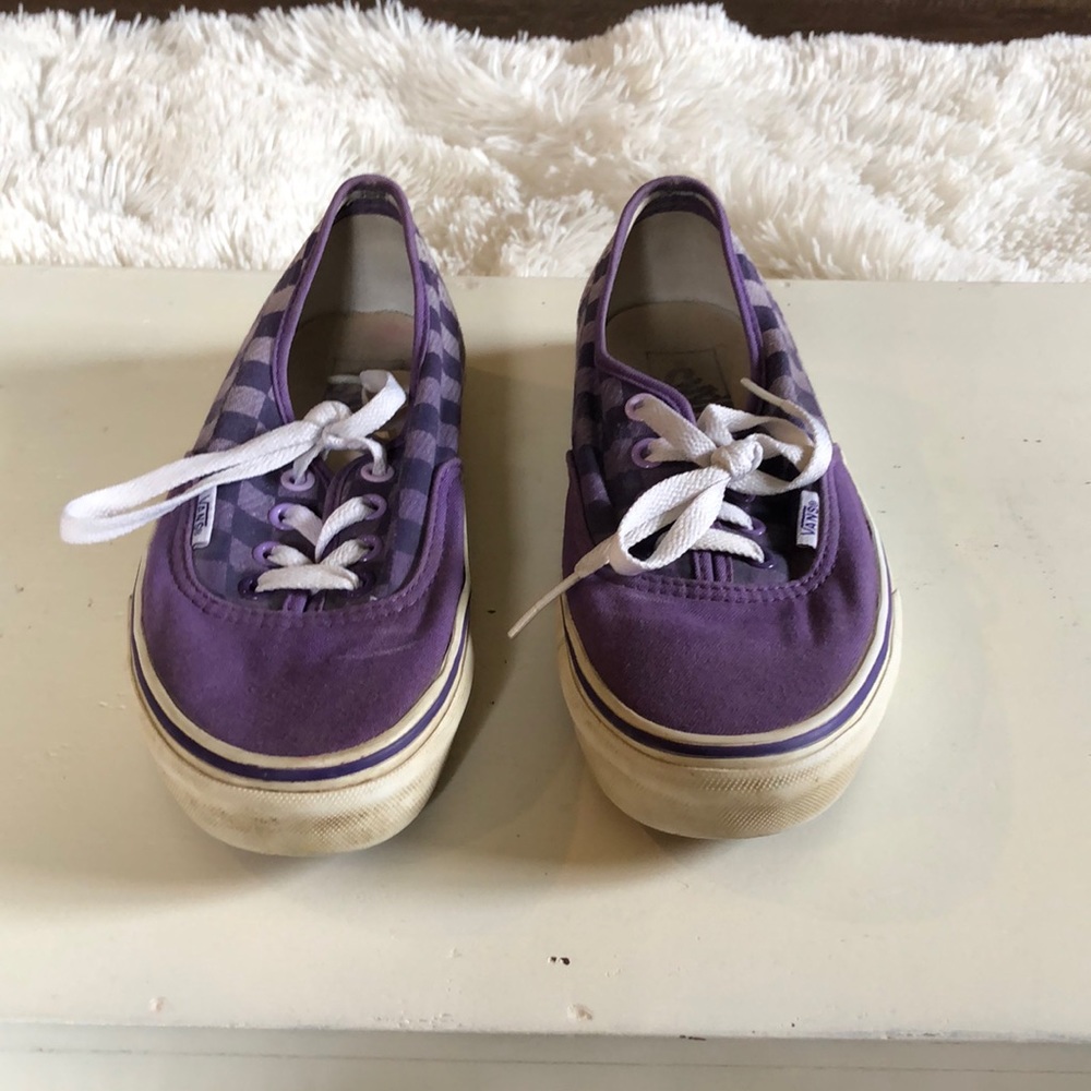Vans - Picture 2 of 7